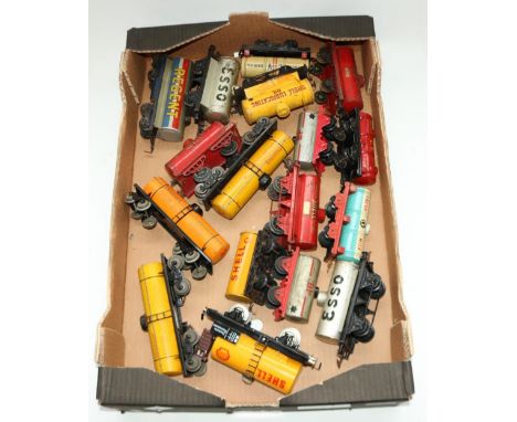 Hornby O gauge tin plate rolling stock, Chad Valley tin plate O gauge rolling stock, and similar, approx. 17 