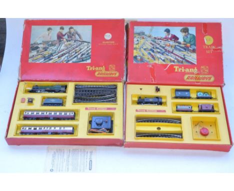 Two Tri-ang Railways OO gauge electric train sets, R3B with 4-6-2 Princess Elizabeth loco and tender, 2 passenger carriages, 