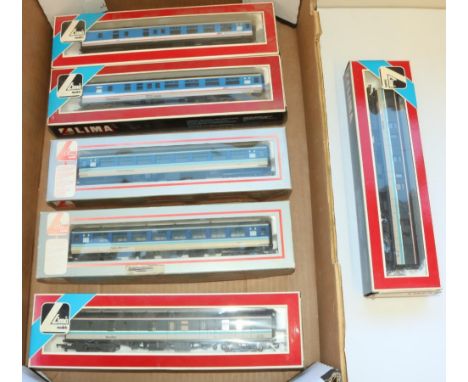 Two Lima BR Mark 1 Scotrail brake guard coaches, 2 Lima OO gauge BR Mark 2A Trans-Pennine coaches, BR Mark 2B Trans-Pennine c