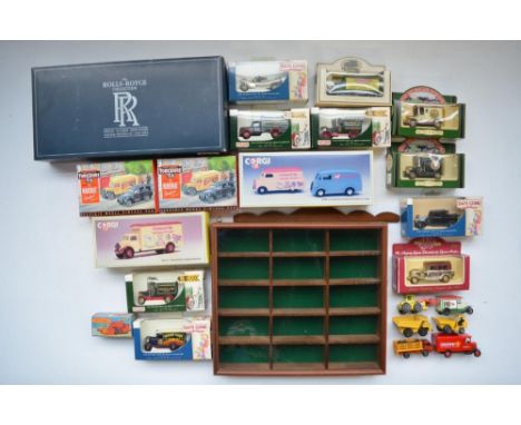 Collection of diecast model vehicles, various scales and manufacturers incl. Lledo Days Gone, Corgi boxed sets, limited editi
