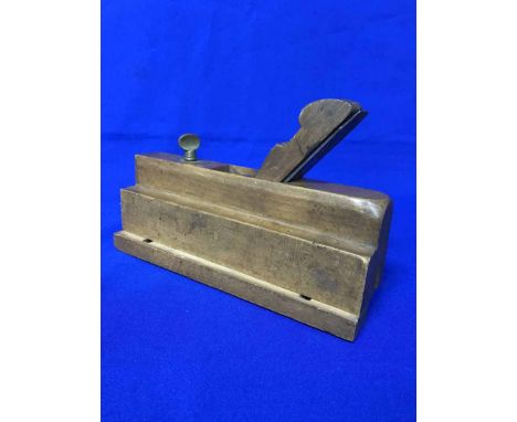 BEECHWOOD ADJUSTABLE PLANE BY PETER MACKAY AND SON, GLASGOWengraved by original owner's name 'R. Golon', approximately 24cm l