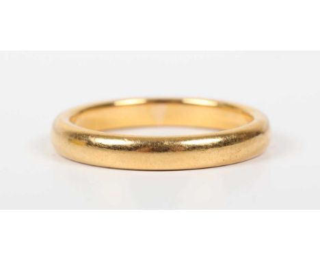A 22ct gold wedding ring, Birmingham 1932, weight 4.1g, ring size approx L1/2.