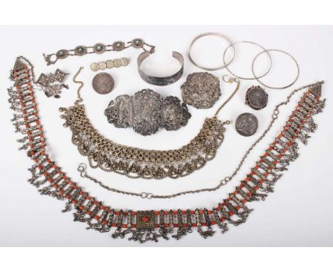 A small group of mostly silver jewellery, including a Norwegian Norsk Filigransfabrikk brooch, detailed ‘830 S’, width 5cm, a