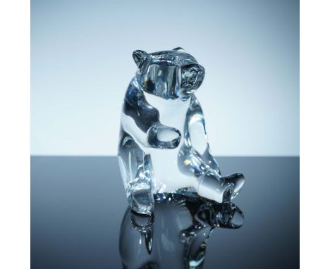 Elegant Baccarat crystal bear figurine designed by renowned artist Loet Vanderveen for Baccarat. Crafted in France from clear
