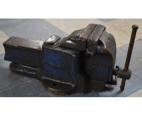 A Large Heavy Cast Iron Vintage Work Bench Vice 