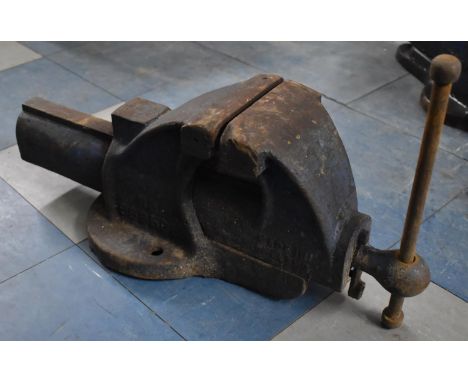 A Large Heavy Cast Iron Vintage Record Work Bench Vice 