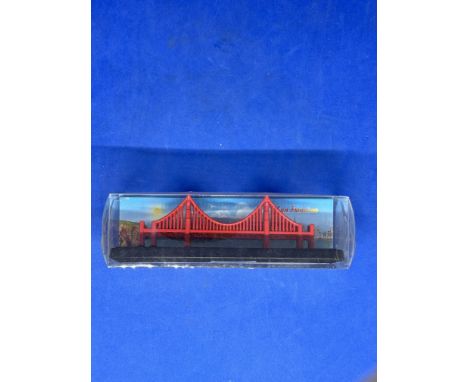 Golden Gate Bridge Model. In Original box. Good Condition. We combine postage on multiple winning lots and can ship worldwide
