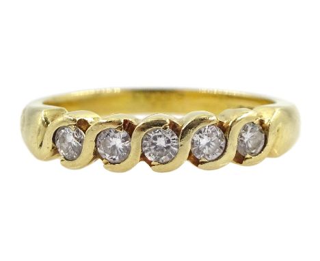 18ct gold five stone round brilliant cut diamond ring, hallmarked