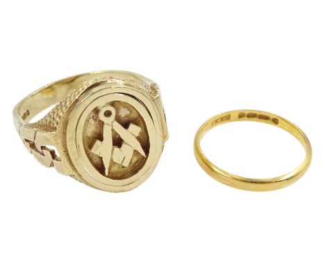 9ct gold Masonic and initialled swivel ring and a 22ct gold wedding band, both hallmarked
