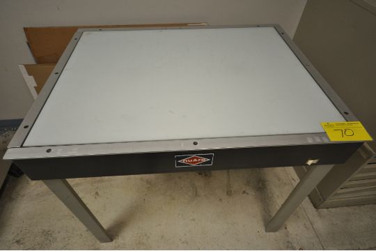 Nuarc 30 X 40 Light Table