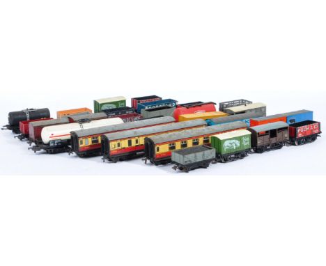 A collection of approximately x30 assorted 00 gauge model railway trainset locomotive carriages and wagons by makers Lima, Ho