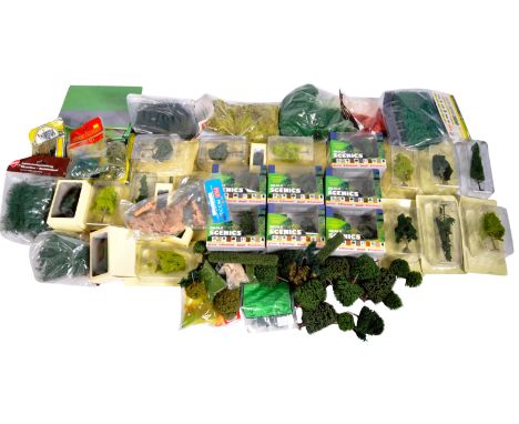 A large collection of assorted 00 gauge model railway trainset layout / trackside landscape scenery items for modelling trees