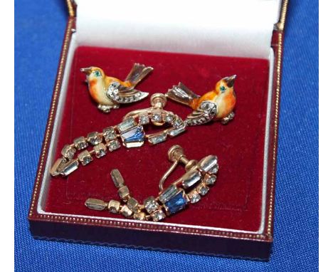 PAIR OF ENAMEL BIRD MOTIF EARRINGS MODELLED AS BIRDS
together with a pair of 12ct gold filled, paste gemstone set earrings (2