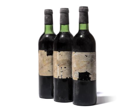 12 bottles Chateau Margaux 1977 Margaux, 1er cru classe Slightly corroded capsules. Faded, bin-soiled and slightly damaged la