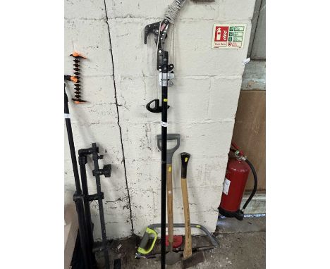 Mixed lot of garden hand tools to include extending loppers, axe, bow saw etc