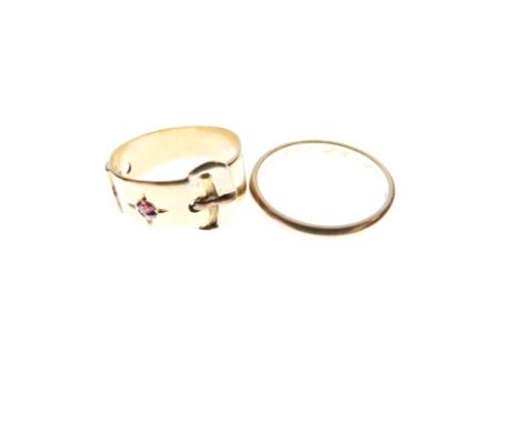 Gentleman's 18ct gold band of buckled belt design set with small ruby-coloured red stone, size G½, together with an 18ct gold