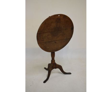 George III oak snap-top tripod table, 68cm diameter x 73cm high  