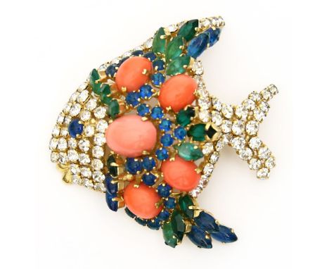 Vintage-Brosche, Christian Dior. In Form eines Fisches. Metall, vergoldet und mit verschiedenfarbigem, teils facettierten, te