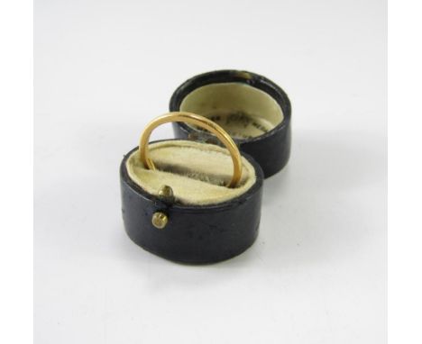 A 22ct gold wedding band, size R, 2.6g.