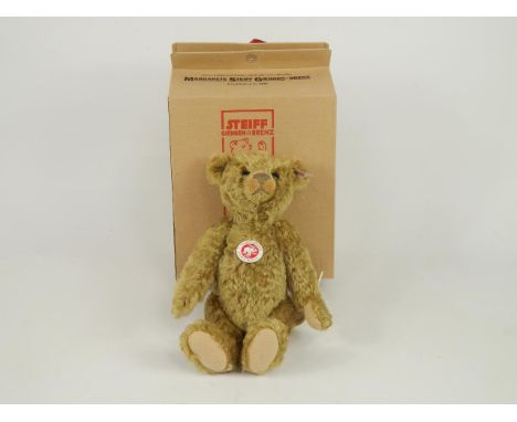 A Steiff Classic teddy bear, 1904 copy, no 03336, 038952, circa 2004, boxed.