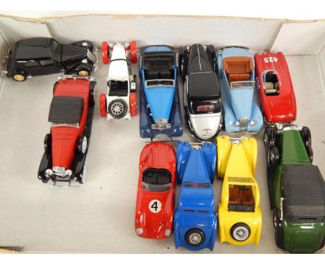 Solido die cast vehicles, including a Rolls Royce Phantom III 1939, Talbot T23 1937, Duesenberg J 1931, Ferrari type 500 and 