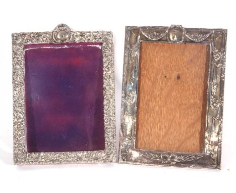 George V silver mounted photograph frame with wooden easel back, 17cm x 13cm, Birmingham 1917, (a/f), together with a further