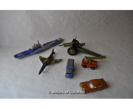 Dinky Toy American 105mm gun; Matchbox Sea kings K-304 Aircraft Carrier; Lintoy Phantom jet; three further vehicles.