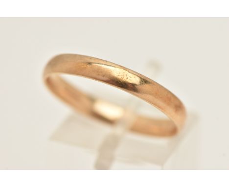 A 9CT GOLD POLISHED BAND RING, approximate band width 3.2mm, hallmarked 9ct Birmingham, ring size S 1/2 leading edge, approxi