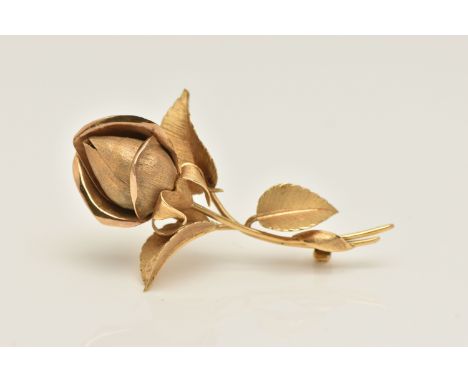 AN 18CT GOLD ROSE BROOCH, textured finish to the rose, fitted with a brooch pin and safety clasp, hallmarked 18ct possibly Bi