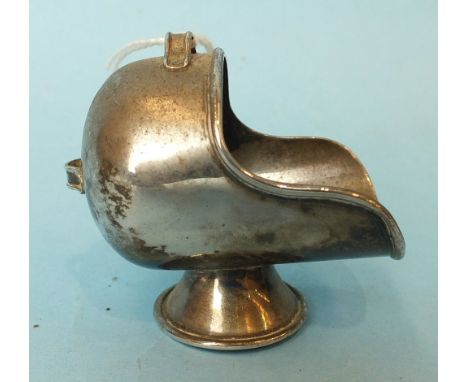 A small silver salt in the form of a coal helmet, London 1901, 5.5cm high, (no spoon), ___1oz.
