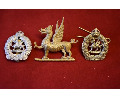 Monmouthshire Regiment 1st Battalion Territorial Forage Cap Badge (White-metal), two lugs, worn 1922-. K&amp;K: 1770-Monmouth