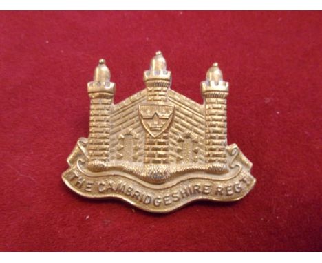 Cambridgeshire Regiment WWI Territorial Forage Economy Cap Badge (Brass), two lugs. K&amp;K: 1817