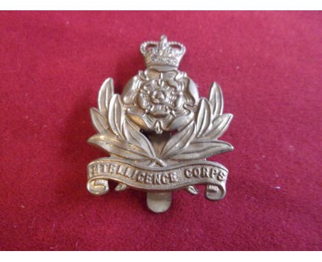 Intelligence Corps EIIR Cap Badge (Gilding-metal), Slider and made J.R. Gaunt. K&amp;K: 2153