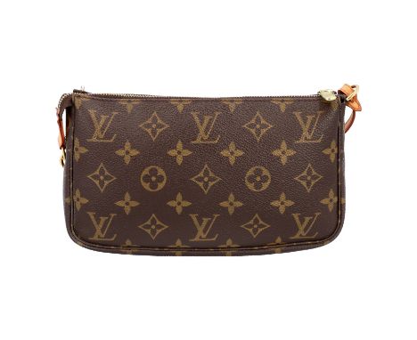 LOUIS VUITTON Pochette "POCHETTE ACC. NM", Koll. 2003. Akt. NP.: 800,-€. Monogram Canvas Serie mit goldfarbener Hardware und 