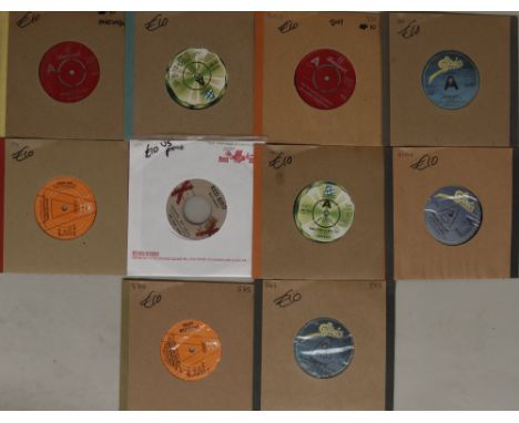 CLASSIC SOUL/FUNK/REGGAE LPs/SOUL 7" PROMOS. Gettin' our groove on with this smart collection of 20 x LPs with 10 x 7" promos