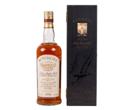 BOWMORE Single Malt Scotch Whisky, 21 years Region: Islay, Morrison's Bowmore Distillerie, 43% Vol., 700 ml, Füllstand in der