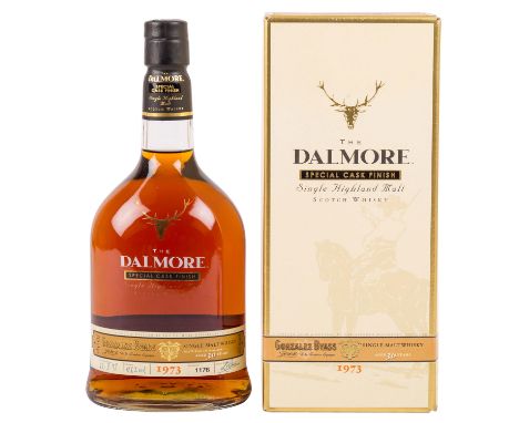 DALMORE Single Malt Scotch Whisky, 1973, 30 years Region: Highlands, Dalmore Distillerie, 42% Vol., 700 ml, Füllstand im Hals