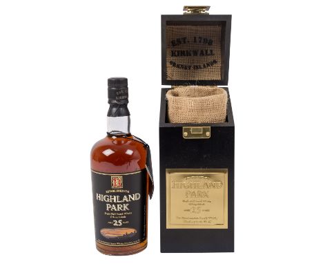 HIGHLAND PARK Single Malt Scotch Whisky, 25 years Region: Islands, the Northernmost Distillerie, 50,7% Vol., 700 ml, Füllstan