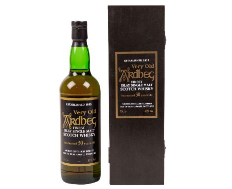 'Very old' ARDBEG Single Malt Scotch Whisky, 30 years Region: Islay, Ardbeg Distillery Ltd., 40% Vol., 700 ml, Füllhöhe im Fl