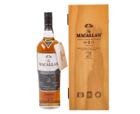 MACALLAN Single Malt Scotch Whisky, 21 years Region: Speyside, The Macallan Distillers, 43% Vol., 700 ml, Füllstand im Flasch