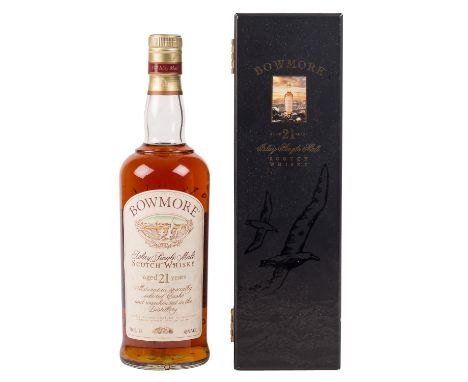 BOWMORE Single Malt Scotch Whisky, 21 years Region: Islay, Morrison's Bowmore Distillerie, 43% Vol., 700 ml, Füllstand zwisch