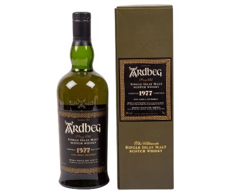 ARDBEG Single Malt Scotch Whisky 'LIMITED EDITION 1977' Region: Islay, Ardbeg Distillery Ltd., 46% Vol., 700 ml, Füllhöhe in 