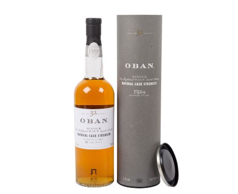 OBAN Single Malt Scotch Whisky, 32 years Region: Highland, Oban Distillerie, 55,1% Vol., 700 ml, Füllstand im Flaschenhals/Sc