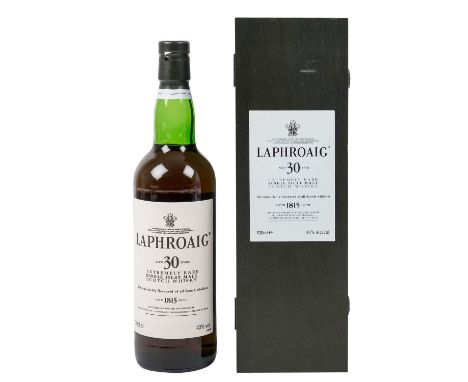 LAPHROAIG Single Malt Scotch Whisky, 30 years Region: Islay, Laphroaig Distillerie, 43% Vol., 700 ml, Füllstand im Flaschenha