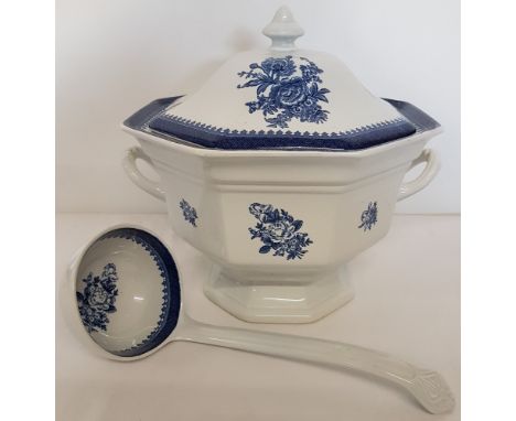 A large blue &amp; white soup tureen by Wedgwood with matching ladle. Measures approx. 26cm tall to the top of the finial x a