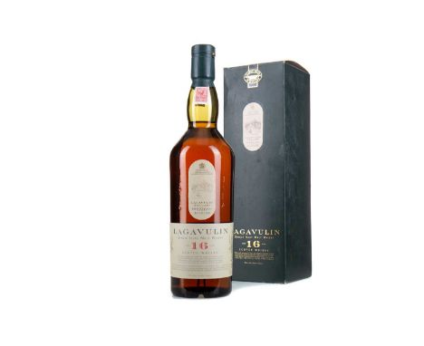 LAGAVULIN 16 YEAR OLD WHITE HORSESingle malt.The Islay distillery of Lagavulin first gained notoriety in 1862 when it was acq