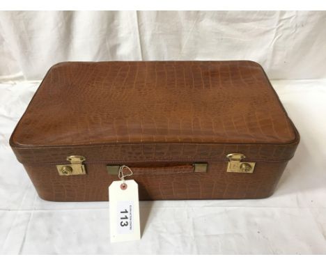  Sale Item:    VINTAGE SUITCASE   Vat Status:   No Vat   Buyers Premium:  This lot is subject to a Buyers Premium of 15% + Va