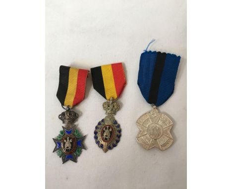  Sale Item:    3 MILITARY BADGES   Vat Status:   No Vat   Buyers Premium:  This lot is subject to a Buyers Premium of 15% + V