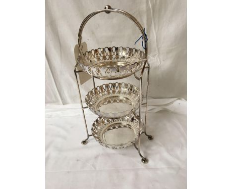  Sale Item:    SILVER PLATED CAKE STAND   Vat Status:   No Vat   Buyers Premium:  This lot is subject to a Buyers Premium of 