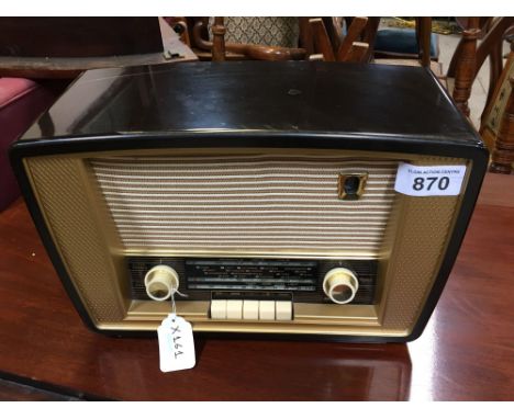  Sale Item:    BAKELITE VALVE RADIO   Vat Status:   No Vat   Buyers Premium:  This lot is subject to a Buyers Premium of 15% 